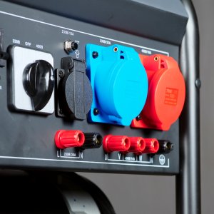 Бензиновый генератор FUBAG BS 7500 XD ES DUPLEX в Великом Новгороде фото